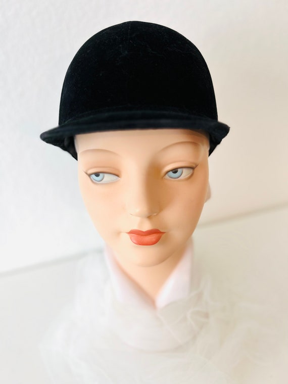 Vintage Equestrian Helmet-black velvet - Gem
