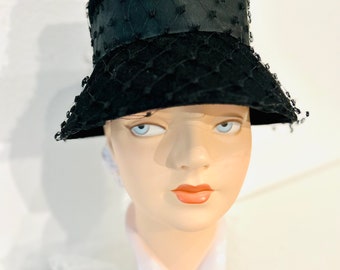 Vintage 50s GLENOVER HENRY POLLAK BlackFelt Lace Ribbon Bucket Hat Dark Academia Buy Vintage 50s GLENOVER HENRY POLLAK Blackfelt Lace Ribbon  main image 3