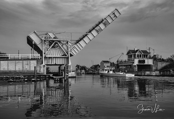 フォンフォン Solidarity Under the Bridge in Tilghman Island MD - Etsy