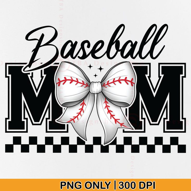 K&ouml;nnte beinhalten: Schwarz-wei&szlig;es Grafikdesign mit dem Text "Baseball Mom" in fetter Schrift. Eine wei&szlig;e Schleife mit roten N&auml;hten, die einem Baseball &auml;hnelt, ist mittig im Design platziert. Ein schwarz-wei&szlig;es Schachbrettmuster befindet sich am unteren Rand des Designs.