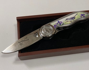 American Quarters Collection Series Tennessee 1796 Collectible Folding Knife with Presentation Box State Flower and Bird on Handle