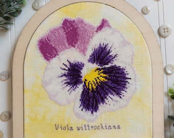 Pansy Bloom Schema punto croce, Fiore da giardino contato Punto croce Download PDF digitale