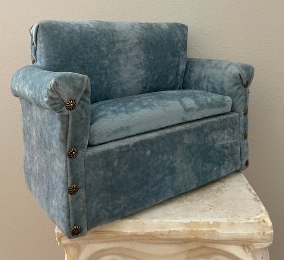 Rare Vintage Blue Velvet Hideaway Couch / Mid Cen… - image 5