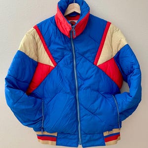 Vintage Cropped Chevron Puffer Coat / Retro Ski Jacket / Cold Weather Clothing / Unisex Snow Gear