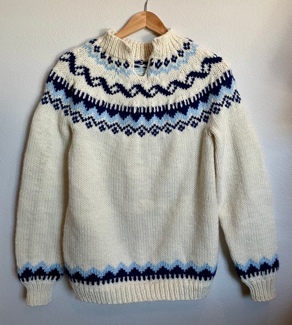 Knitting With Icelandic Wool ハードカバー m3 Knitting With Icelandic Wool ハードカバー m3