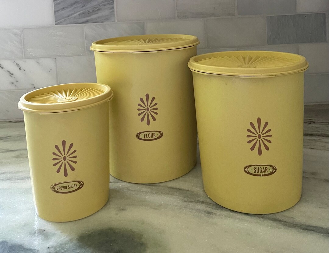 Vintage Set of 3 Tupperware Canisters / Retro Sugar Flour - Etsy