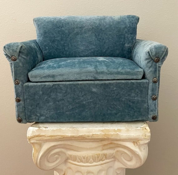 Rare Vintage Blue Velvet Hideaway Couch / Mid Cen… - image 2