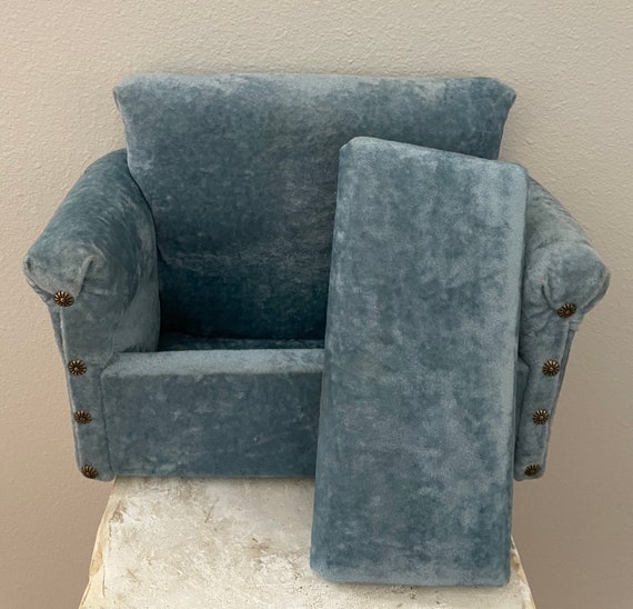 Rare Vintage Blue Velvet Hideaway Couch / Mid Cen… - image 3