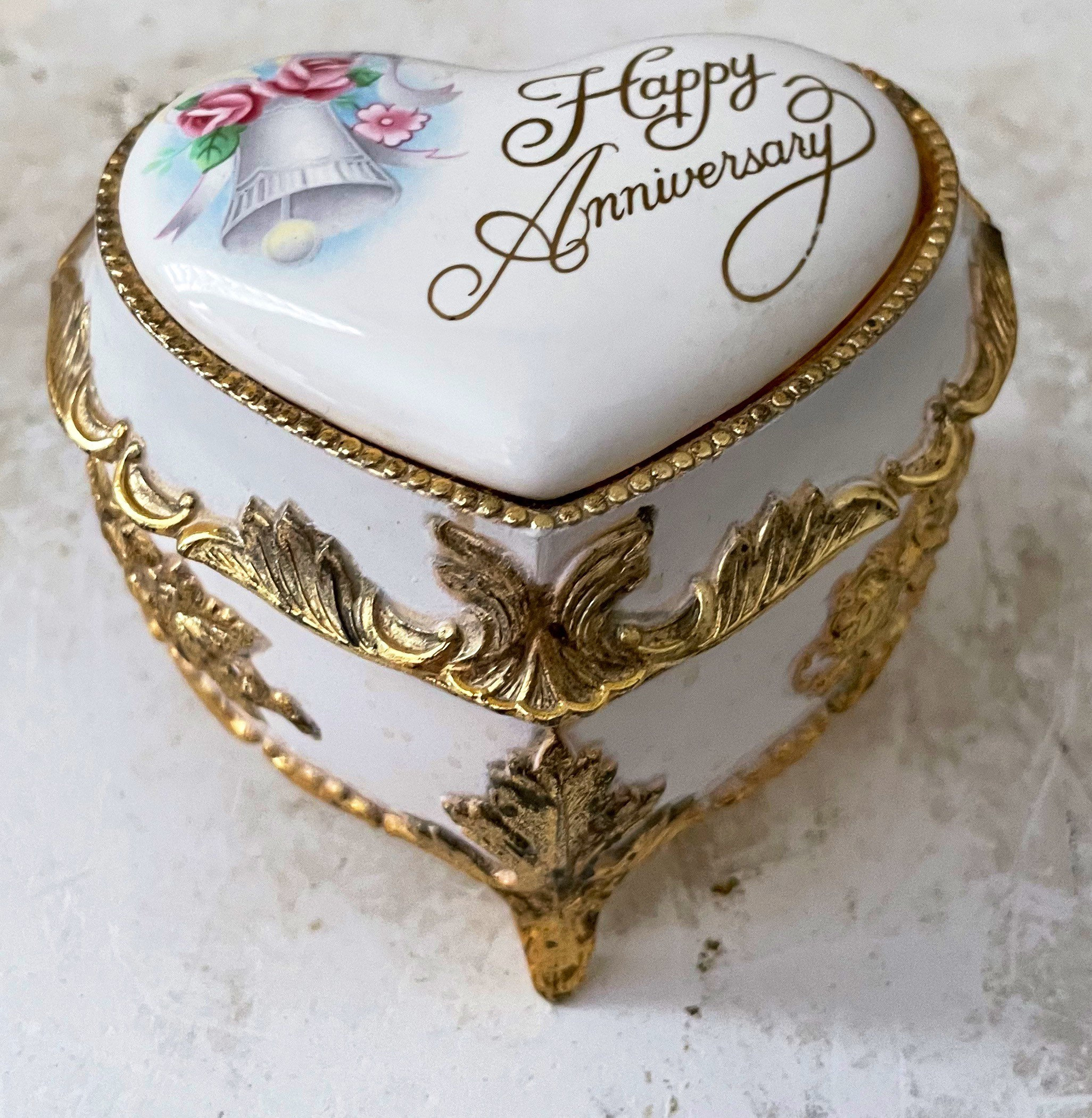 Christmas Music Boxes by Sankyo - Etsy Christmas Music Boxes by Sankyo - Etsy