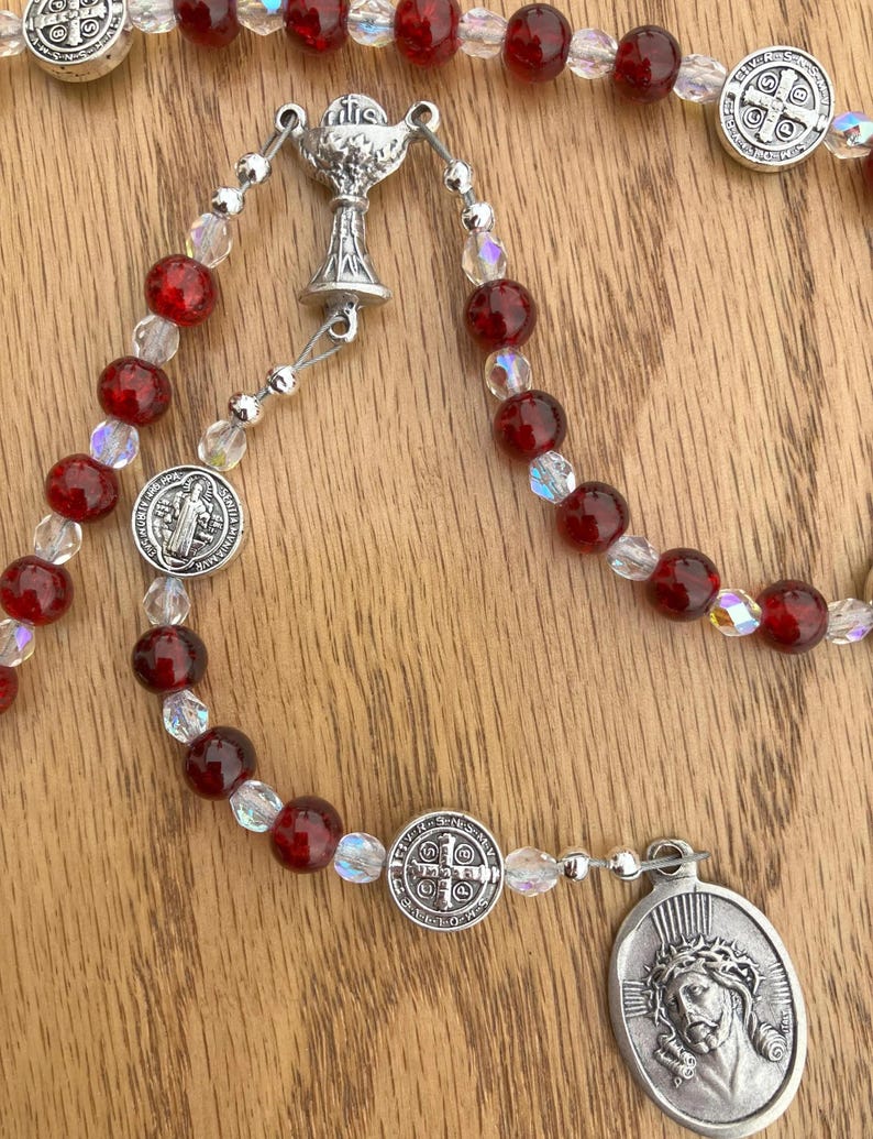 Precious Blood of Jesus Halsreif (6 mm Bead, 5 Perlen zur Auswahl) Red Crackle glass