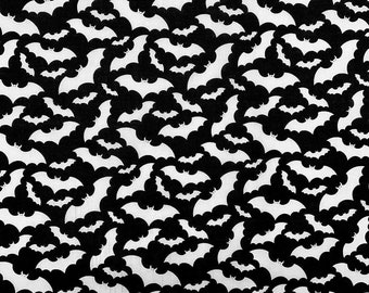 Rose & Hubble Schwarz Weiß Halloween Polycotton Stoff Vampir Bat Stoff Bastelstoff Material 112 cm breit Quilting Baumwolle