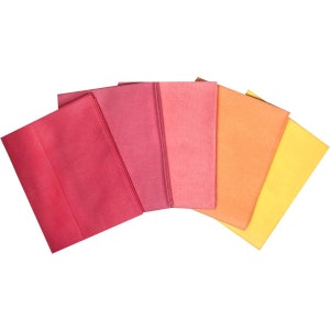 以下が含まれることがあります： 赤から黄色へのグラデーションで、6つの生地見本が並んでいます。見本は半円形に配置されており、赤い見本が下、黄色の見本が上にあります。