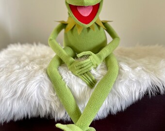 Kermit The Frog puppet, muppet, replica, 1:1