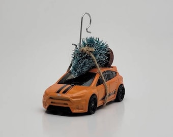 Ford Focus RS carrying Christmas tree ornament gift for men boys husband boyfriend diecast stocking stuffer