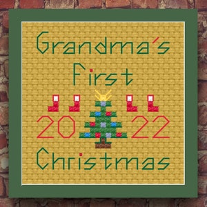 おばあちゃんの初めてのクリスマスクロスステッチパターン小さなインスタントPDFダウンロードチャート番号-新しい孫、結婚、養子縁組、またはクリスチャン