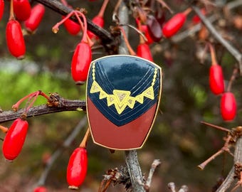 Merrin Night Sister Armor Pin