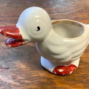 Lot RC5. Adorable jardinière vintage en céramique pour canard du milieu du siècle, émail satiné, visage et pieds peints, années 1950