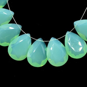Chrysoprase Faceted Briolette 13x18mm Pear Shape,Briolette Gemstones, Chrysoprase Briolette,Chrysoprase beads,Chrysoprase pear beads,jewelry