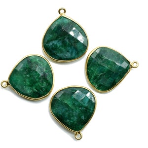 Green Emerald 20mm Heart Shape Charm,Dyed Emerald Faceted Heart Shape Connector,Bezel Heart Shape Connector,Emerald Single Flat Bail links