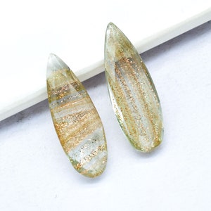 Met koper doordrenkte gefacetteerde briolette 10 x 30 mm peervorm, met koper doordrenkte gefacetteerde traan, Groothandel edelsteenkralen voor sieraden, gekalibreerde edelsteen