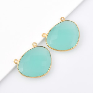 Aqua chalcedony 20x24mm Bezel Charm Pendant,irregular Shape Gold Plated bezel,chalcedony Bezel Charm,jewelry making charm,Gemstone connector