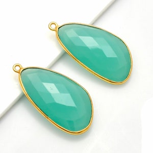 Aqua chalcedony 15x26mm Bezel Charm Pendant,irregular Shape Gold Plated bezel,chalcedony Bezel Charm,jewelry making charm,Gemstone connector