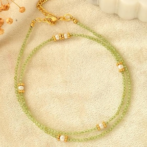 Peridot necklace, dainty beaded necklace, beaded necklace, august birthstone choker, gemstones choker, beaded choker, beaded choker