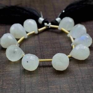 Briolettes de gota de piedra lunar arco iris natural de 10x13 mm, piedra preciosa calibrada, briolettes de pera facetada, cuentas de piedra lunar, fabricación de joyas en forma de gotas, regalo imagen 3