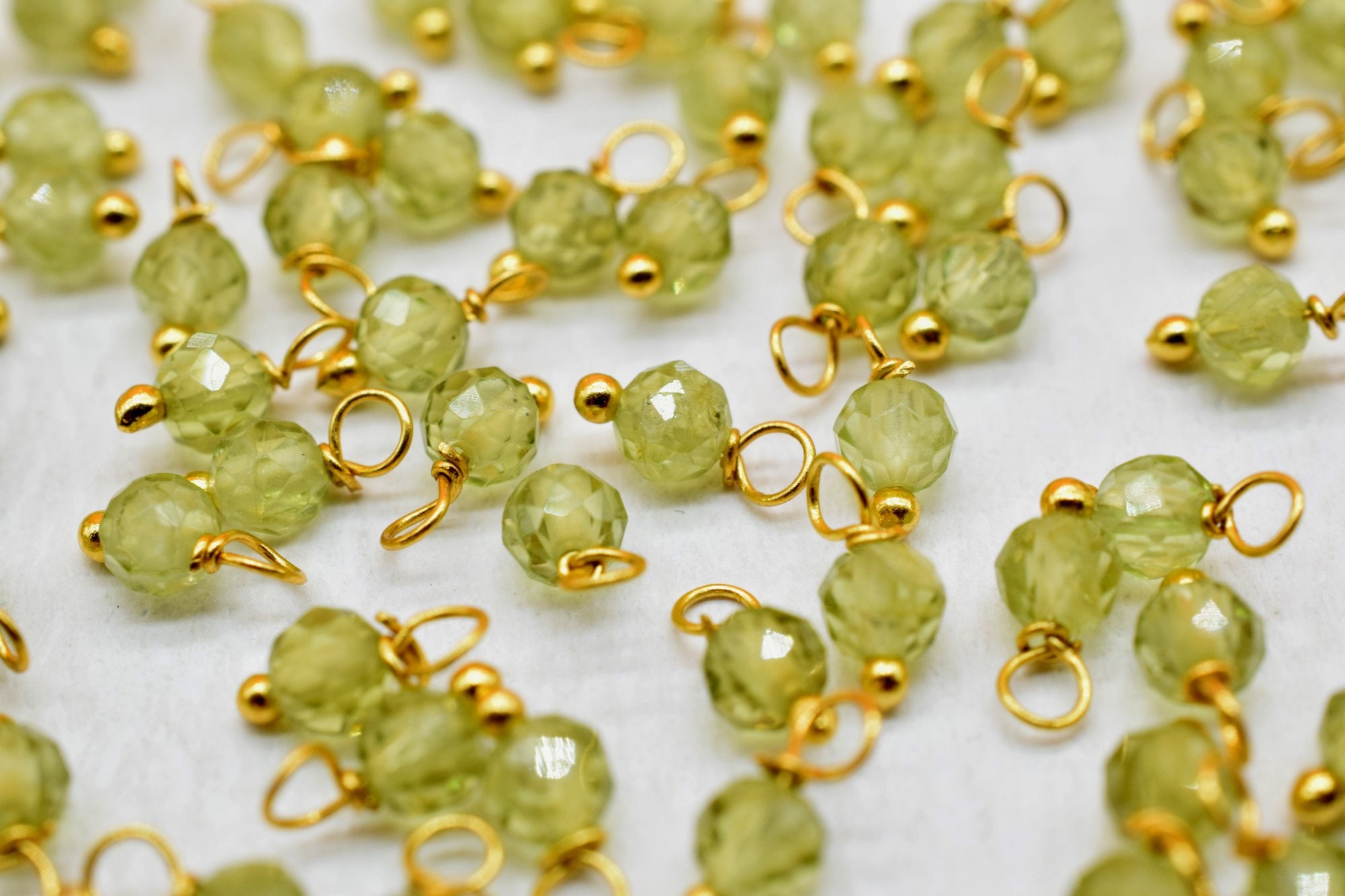 Collier de perles péridot de qualité