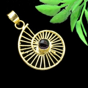 Vintage Amethyst pendant,methyst pendant Round SHAPE,Oval Amethyst Pendant,Vintage Amethyst Pendant,February Birthstone,Vintage Gold Pendant