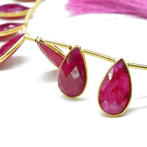 Lunetta placcata oro a forma di pera con rubino, fascino a pera 10x18mm che fa fornitura di risultati di gioielli, fili di ciondoli di rubino, perline di rubino, gioielli