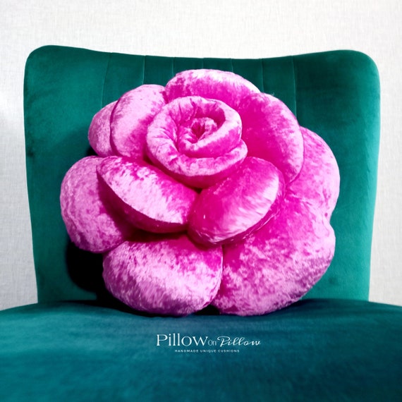 Giant top flower pillow