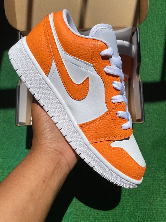 Jordan 1 low Orange Custom | Etsy