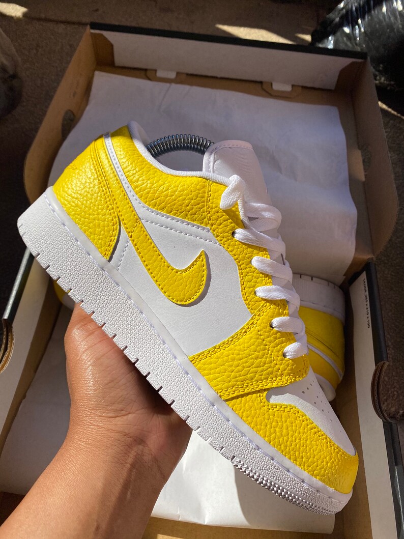 jordan 1s low yellow