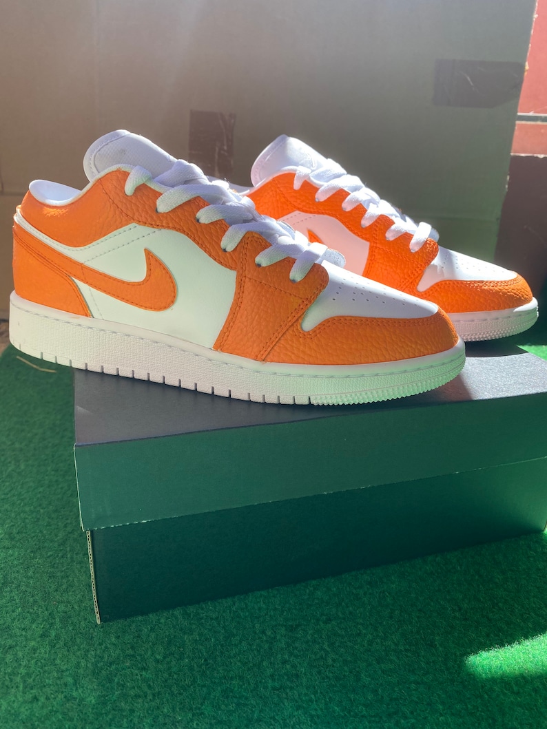 jordan retro 1 low orange