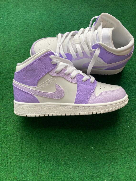 Jordan 1 Mid Custom Lila | Etsy