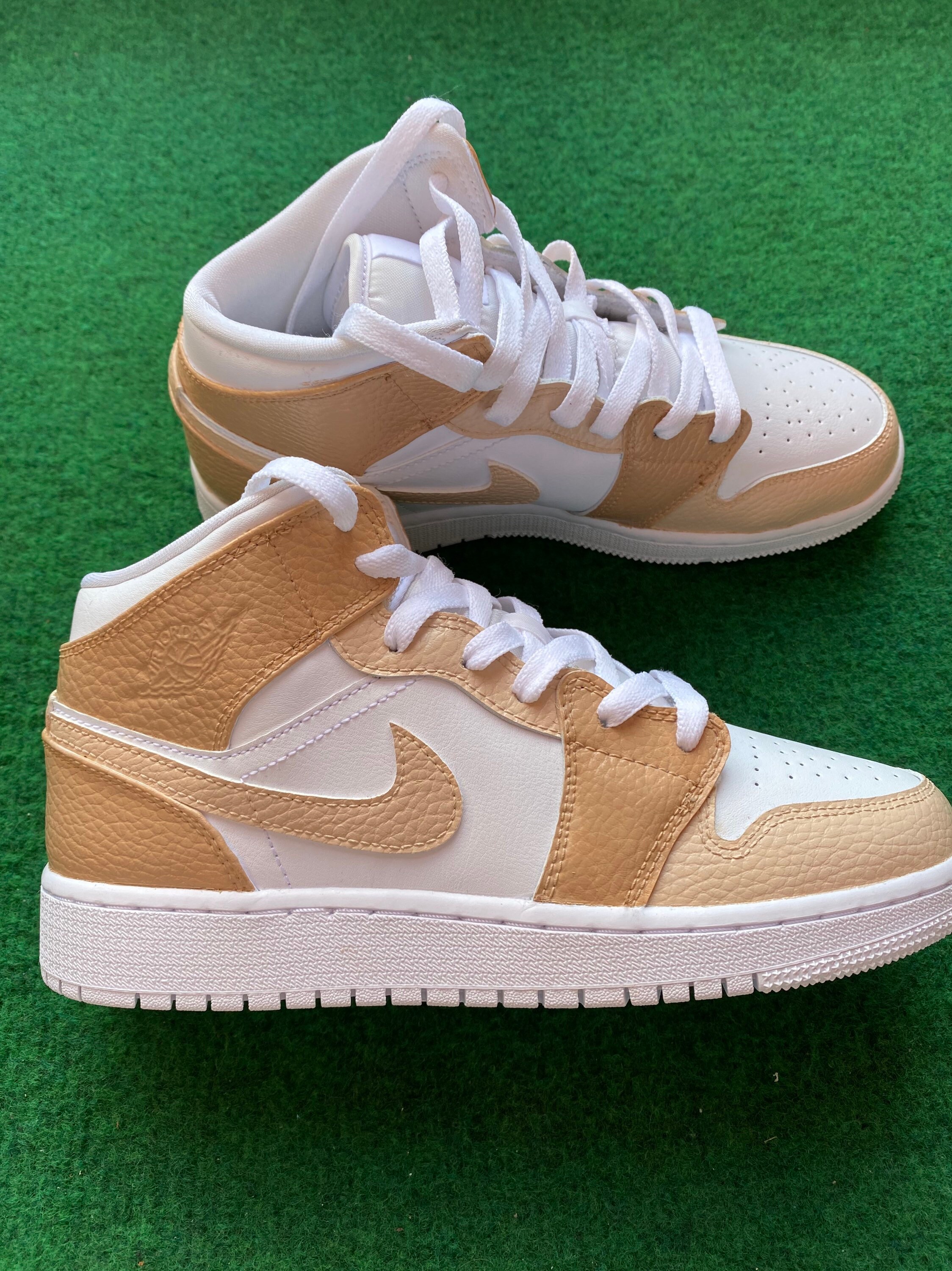 jordan 1 beige