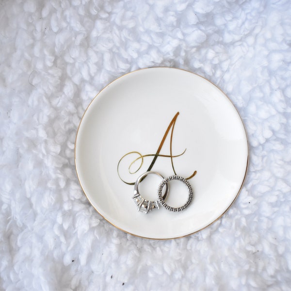 Personalized Ring Dish, Monogram Heart Round Square Shaped Jewelry Holder, Bridesmaid Proposal Gift, Wedding Ring Dish, Newly Engaged Ring