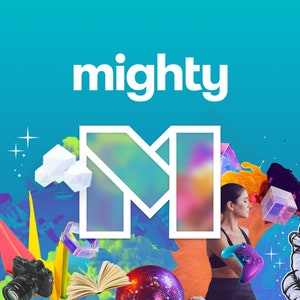 Puede incluir: Un diseño gráfico colorido con la palabra "mighty" en texto blanco y una gran letra "M" blanca con un efecto holográfico. La letra "M" está rodeada de varias formas y objetos coloridos, incluyendo una nube, un libro, una cámara, una bombilla y un cactus.