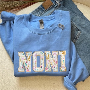 Embroidered Noni Sweatshirt, Custom Embroidered Grandma Sweatshirt, Floral Sweatshirt, Personalized Grandma Sweatshirt, Gift for Noni