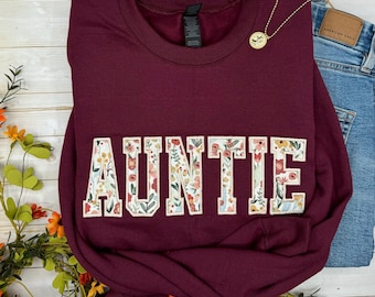 Auntie Embroidered Sweatshirt, Auntie Floral Applique Sweatshirt, Custom Auntie Sweatshirt, Gift For Aunt, New Auntie Gift, Auntie Crewneck
