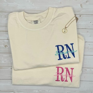 Embroidered Registered Nurse Shirt, Custom RN T-Shirt with Name, Personalized Nurse Grad Gift, Nursing School Tee, Comfort Colors Shirt bild 1