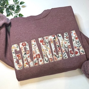 Grandma Sweatshirt, Embroidered Grandma Sweatshirt, Personalized Gift, Floral Appliqué Sweatshirt, Mother's Day Gift, Birthday Gift for Mom