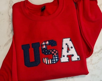 USA Sweatshirt, Embroidered USA Sweatshirt, America Sweatshirt, USA Applique Sweatshirt, 4th of July Sweatshirt, Cute Sweatshirt