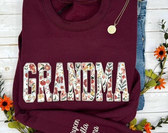Embroidered Grandma Sweatshirt, Custom Floral Sweatshirt for Grandma, Christmas Gift for Mimi or Gigi, Personalized Grandma Sweatshirt