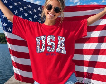 Floral USA Shirt, Comfort Colors Patriotic Tee, Retro America Shirt, Coquette 4th of July Shirt, Girly USA Graphic Tee