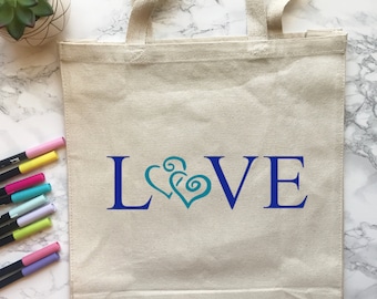 LIEFDE met harten SVG - digitaal bestand voor T-Shirts, Totes, Wall Art, Decor