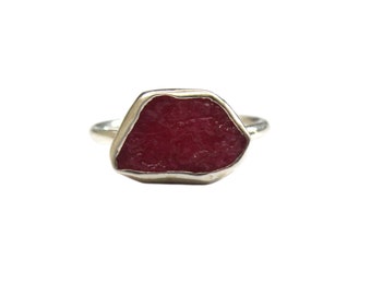 Natural Red Ruby rough stone Ring, Stacking Raw rough Jewelry, crystal Ruby Stone Ring, July Birthstone Ring, Dainty Ring, christmas Ring