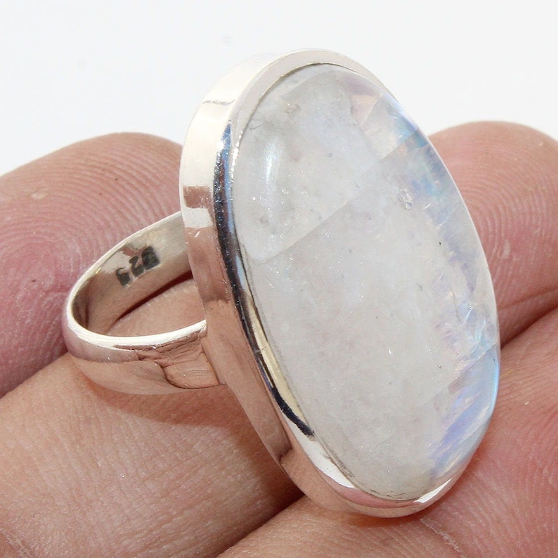 Oval Cabochon Natural Rainbow Moonstone Gemstone Semi Precious Gemstone Solid 92.5 Sterling Silver Ring Boho Ring Ring For Sister