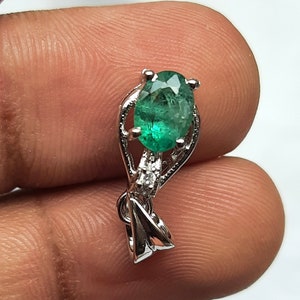 Natural Green Emerald Silver Pendant/Designer Minimalist Oval Gemstone Pendant/May Birthstones Pendant/Birthday Gift For Her